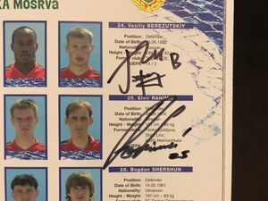 Официальная программа матча Финала Кубка УЕФА 2005 с автографами игроков